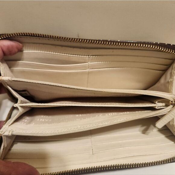 Kate Spade NY "Giraffe" Clear Plastic Over Canvas Zip-around Wallet Ret.$228 - Picture 3 of 6